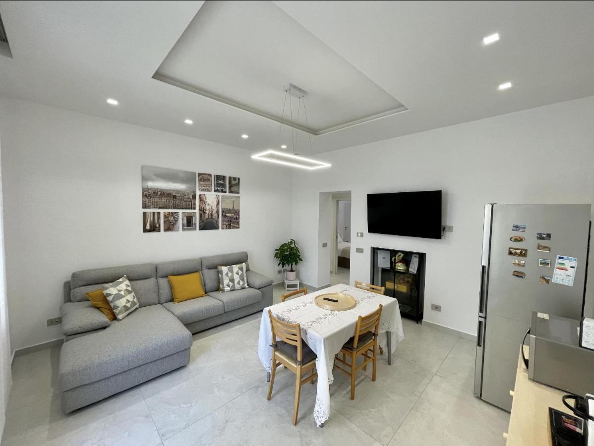 Varese Apartment エクステリア 写真