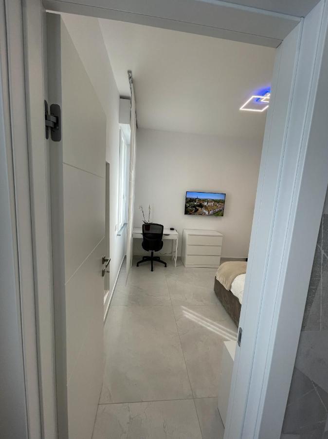 Varese Apartment エクステリア 写真